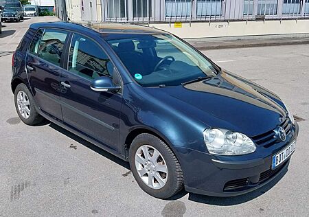 VW Golf Volkswagen 1.6 Automatik Comfortline