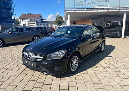 Mercedes-Benz CLA 200 d * Navi* Pano*AHK