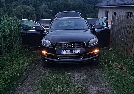 Audi Q7 3.0 TDI DPF quattro tiptronic