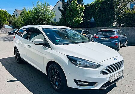 Ford Focus Turnier Titanium