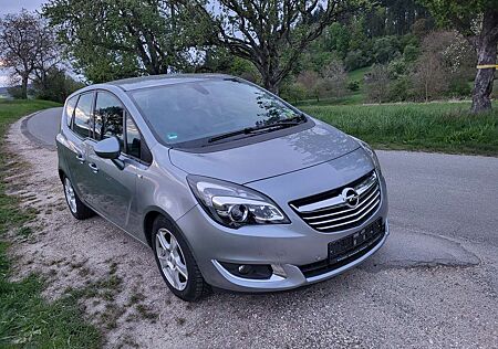 Opel Meriva Innovation Automatik Navi SHZ PDC 8-fach bereift