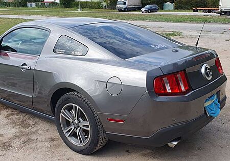 Ford Mustang 3,7, V6