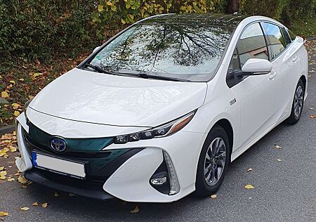 Toyota Prius Plug-in Hybrid Solar