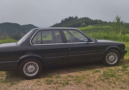 BMW 320i 320 E30