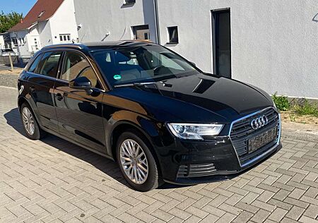 Audi A3 Sportback 30 TFSI S tronic Navi Xenon PDC