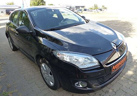 Renault Megane III Lim. 5-trg. Tomtom Edition/ Klima