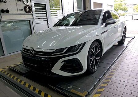 VW Arteon gebraucht kaufen VW Arteon Volkswagen R LIMOUSINE 2.0TSi 4M IQ-L/ACC/HuD/PANO
