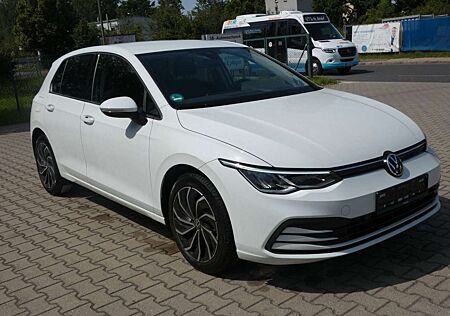 VW Golf Volkswagen VIII Lim. Life2.0TDI LED Navi ACC Alu17
