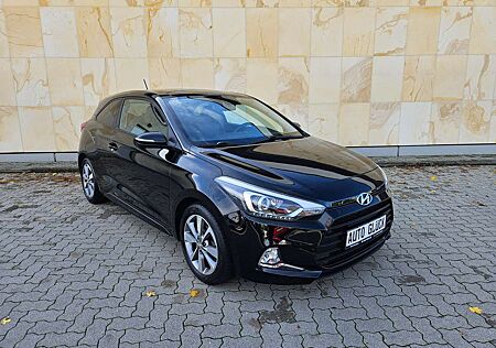 Hyundai i20 Trend *PANORAMA*SHZ*PDC*ALU*ALLWETTER*