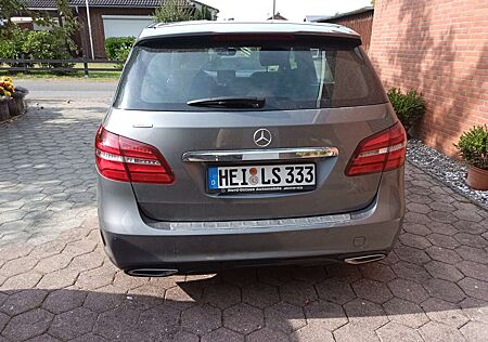 Mercedes-Benz B 180 7G-DCT AMG Line