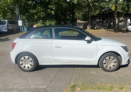 Audi A1 1.2 TFSI S line Sportpaket