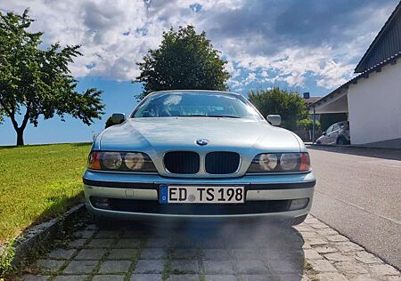 BMW 523 Youngtimer im Sammlerzustand