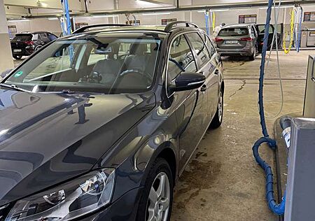 VW Passat Variant Volkswagen 2.0 Blue TDI DSG SCRExclusive