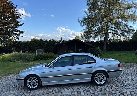 BMW 730 d A M-Paket orig. 138000 Km rostfrei!