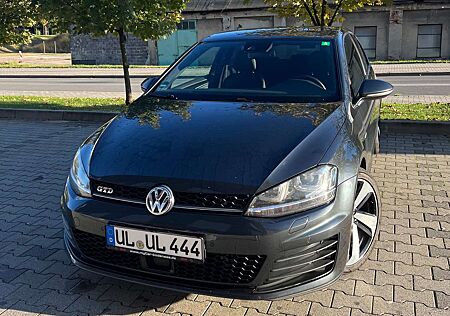 VW Golf GTE Volkswagen Golf GTD Golf GTD BlueMotion Technology DSG