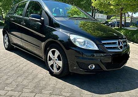 Mercedes-Benz B 180 CDI (245.207)