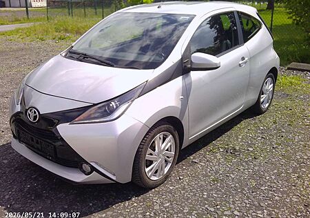 Toyota Aygo Aygo x-play touch*Klima*Tempomat*Kamera*Tüv neu*