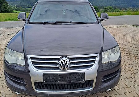 VW Touareg Volkswagen 3.0 V6 TDI DPF Aut.