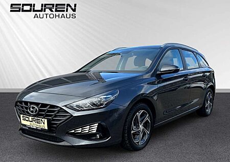 Hyundai i30 DCT AUTOMATIK KLIMA + SITZHEIZUNG + TEMPOMAT + PAR
