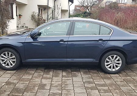 VW Passat Volkswagen 2.0 TDI (BlueMotion Technology) Comfortline