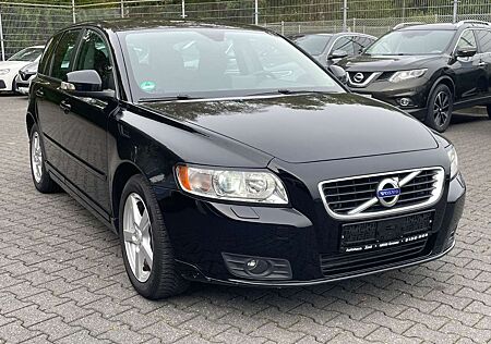 Volvo V50 Kombi D3 Kinetic NAVI/ XENON/ AHK