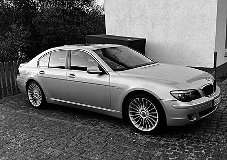 BMW 740i 740