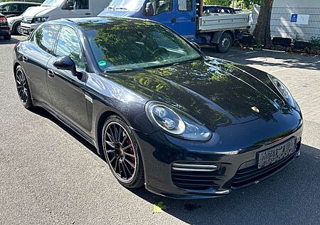 Porsche Panamera GTS~LED~ALCANTARA~RFK~CHRONO