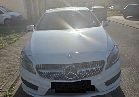 Mercedes-Benz A 180 7G-DCT AMG Line