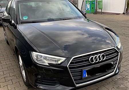 Audi A3 Limousine Diesel 1.6 TDI Limousine