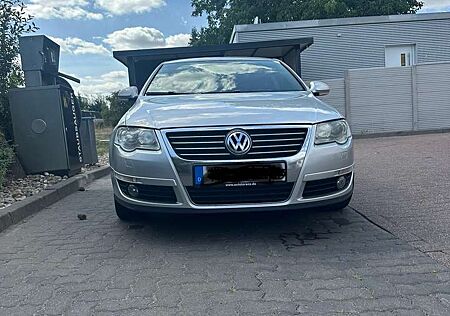 VW Passat Volkswagen 2.0 TDI DPF DSG Comfortline