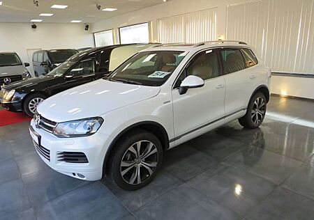 VW Touareg Volkswagen 3.0 V6 TDI BMT Edition X