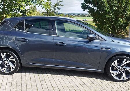 Renault Megane R.S. Line TCe 140