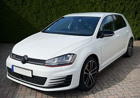 VW Golf Volkswagen GTD Sport & Sound | DynAudi | Scheckheft | Leder