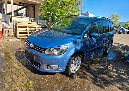 VW Touran Volkswagen Comfortline BMT 3.Hand 8fach