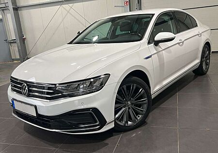 VW Passat Volkswagen GTE Lim. Automatik *Navi*Kamera*LED*ACC*