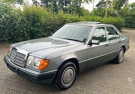 Mercedes-Benz 200 E*AUTOM*OLTIMER*H-ZULASSUNG MÖGLICH*TOP GEPF*