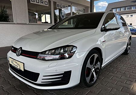 VW Golf Volkswagen VII Lim. GTI BMT