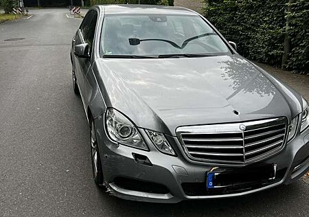 Mercedes-Benz E 220 CDI DPF BlueEFFICIENCY Automatik Avantgarde