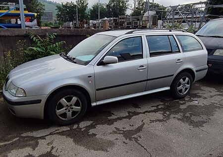 Skoda Octavia 1.8 T Combi Collection