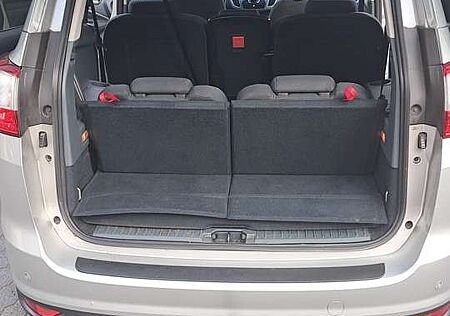 Ford C-Max 1.6 TDCi Grand MAV 5+2
