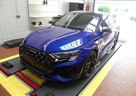 Audi RS3 TFSI Limousine quattro S tronic