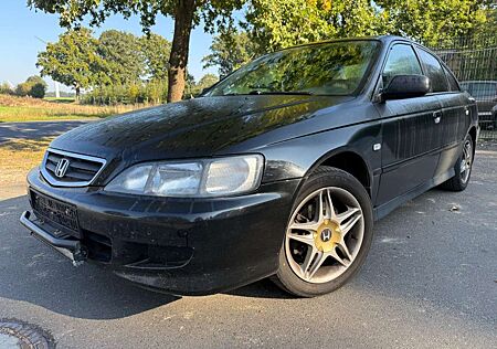 Honda Accord 1.8i Klima