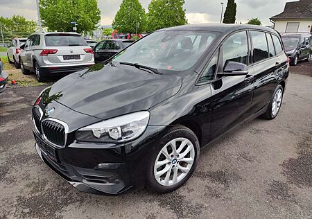 BMW 218 *7 Sitzer*Navi*Sitzheiz.*Kamera