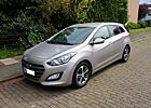 Hyundai i30 Kombi 1.6 CRDi GO! Silver + Winterräder