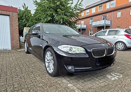 BMW 530d 530 xDrive Touring Sport-Aut.