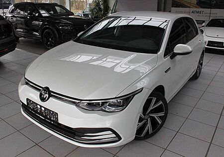 VW Golf Volkswagen VIII Lim. STYLE/DSG/AHK/18"/KAME/ACC/STZHZ