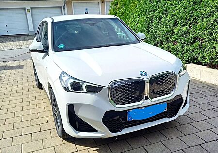 BMW iX1 eDrive20 M Sportpaket