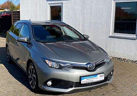 Toyota Auris Touring Sports Design Edition 1.6 D-4D/