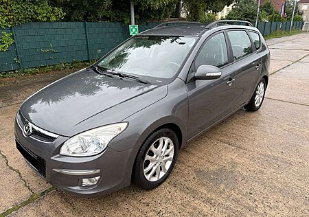 Hyundai i30 cw Comfort Klimaaut. AHK