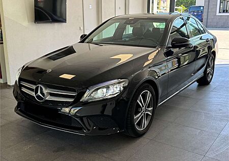 Mercedes-Benz C 180 CGI Avantgarde Lim.-Multibeam-Kamera-Navi-